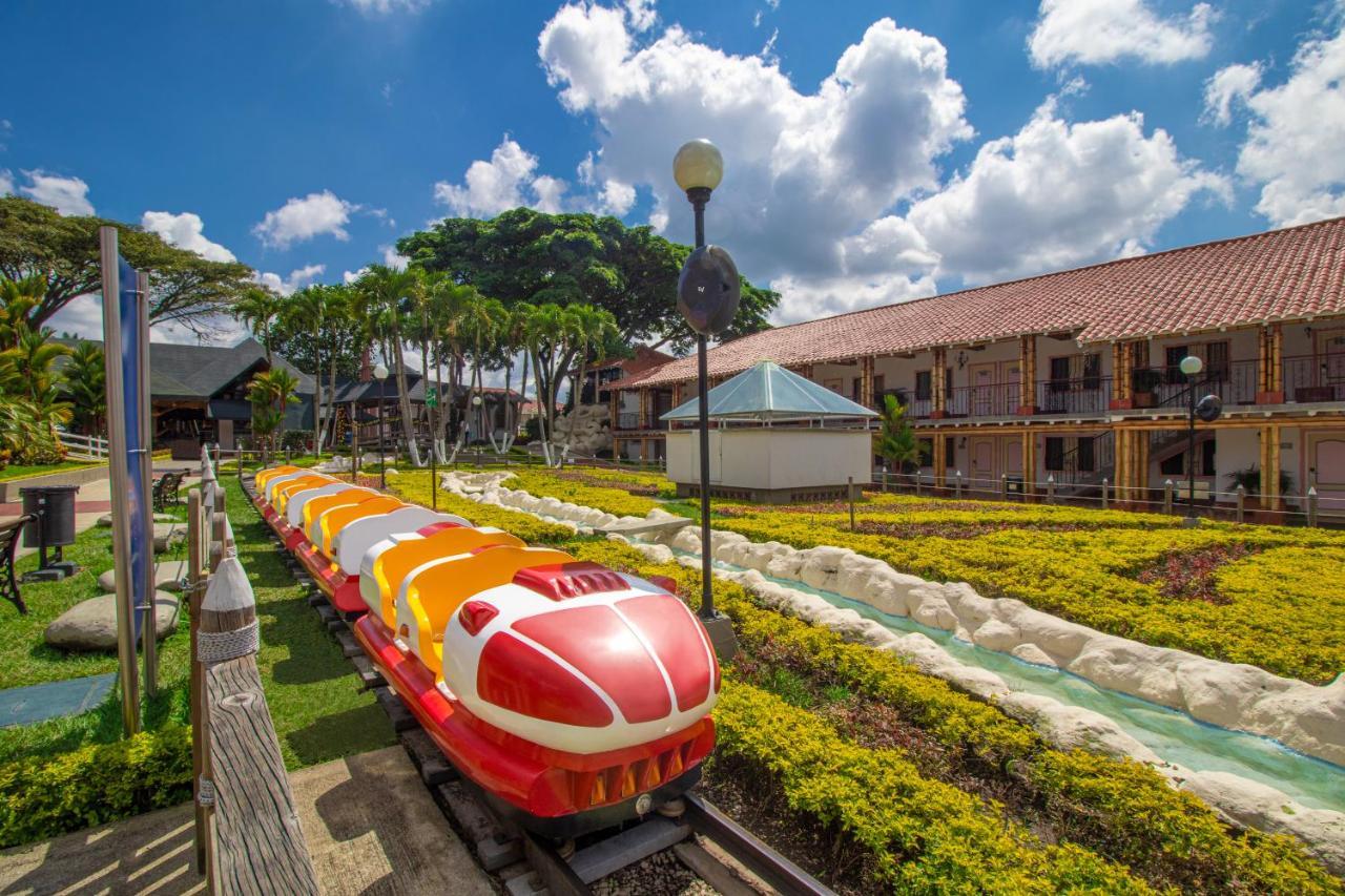 Hotel Campestre las Camelias Pueblo Tapado Exterior foto